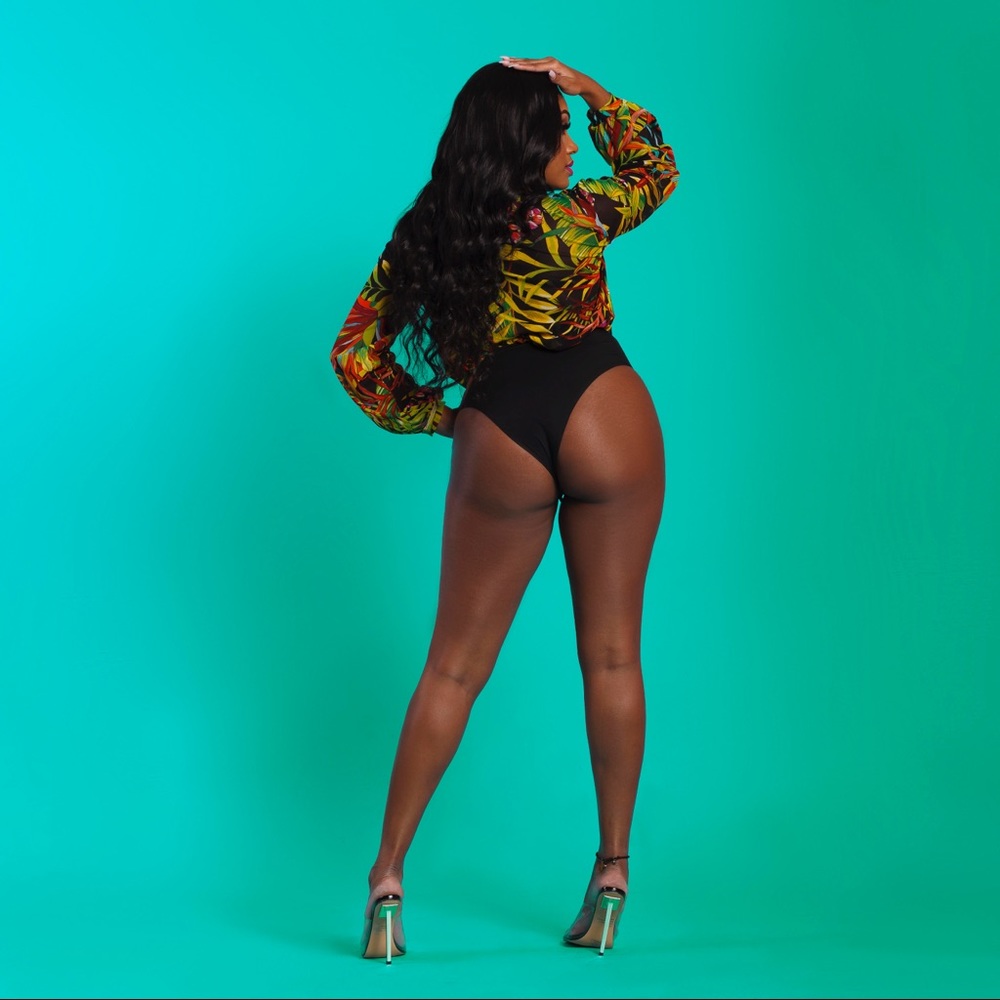 SALE! THE CLAUDIA BODYSUIT - Picture 2 of 7